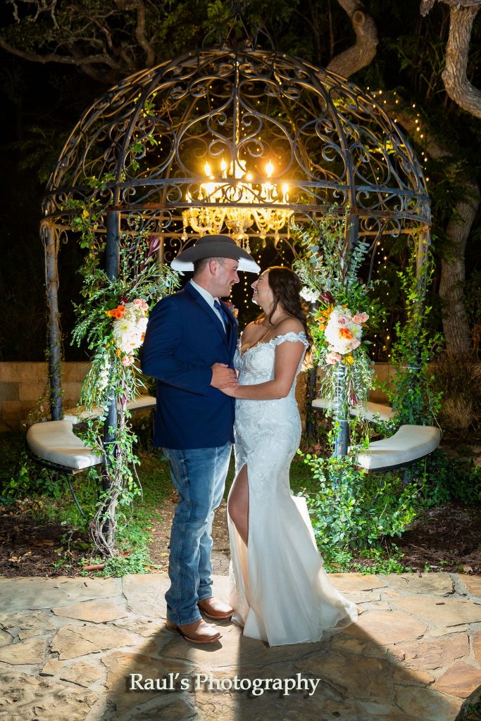5 Questions in 5 Minutes Raul's Photography & Videography Texas Weddings